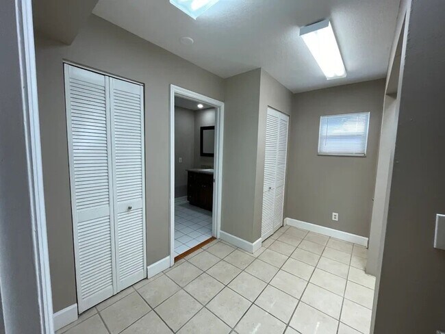 Foto del edificio - 107 Glen Ridge Ave