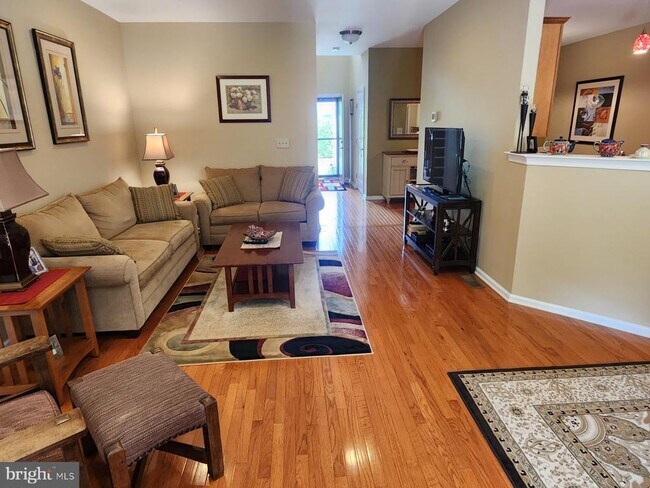 Foto del edificio - 483 Buchanan Rd