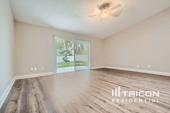 Building Photo - 7049 Sawmill Cir
