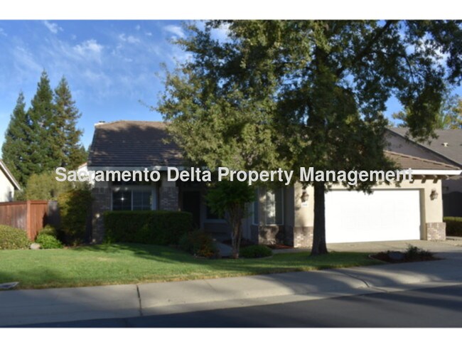 Foto del edificio - Beautiful Home In Gated Community