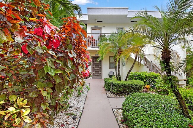 Building Photo - 14905 Wedgefield Dr