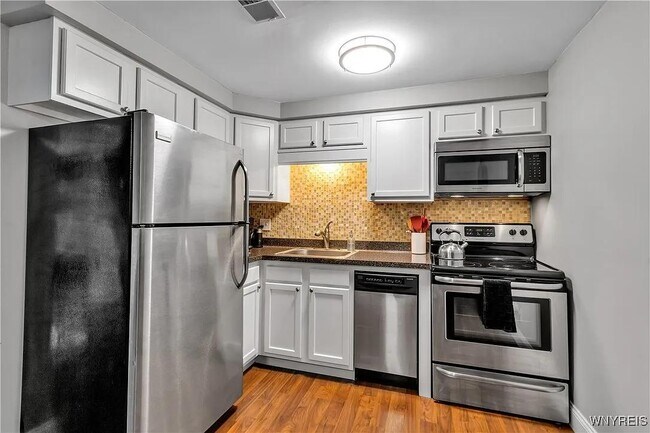 Foto del edificio - 770 W Ferry St