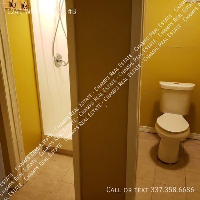 Foto del edificio - 1241 W Chimes St