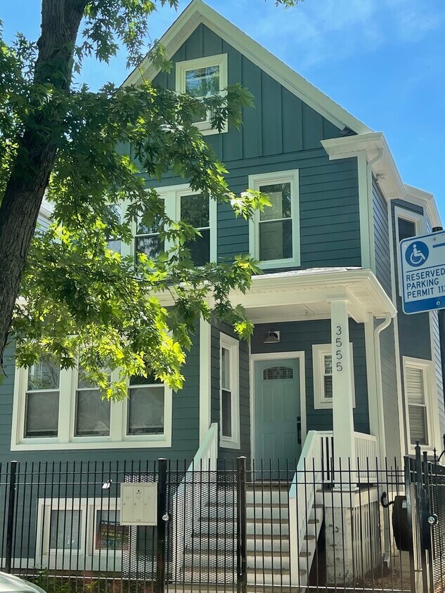 3555 W McLean Ave Unit 2, Chicago, IL 60647 Condo for Rent in Chicago