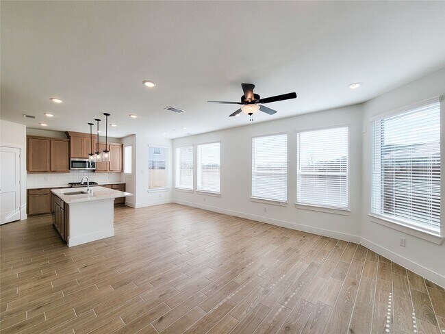 Foto del edificio - 10058 Rosette Dr