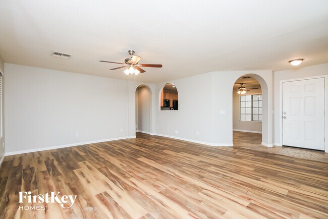Foto del edificio - 4115 E Lambeth Pl