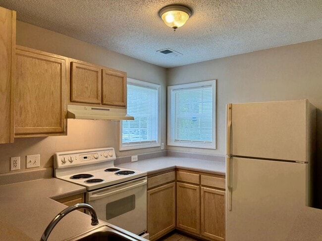 Building Photo - 3730 Pardue Woods Pl