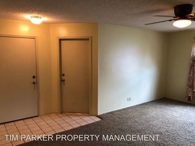 Building Photo - 2 br, 1 bath House - 12815 Maple Park