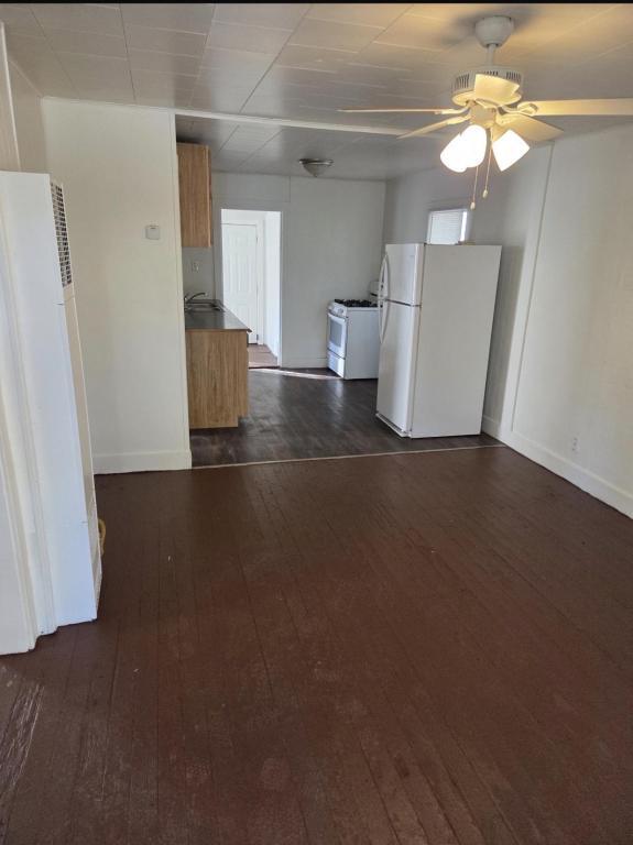 Building Photo - 604 Grove St