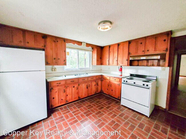 Building Photo - 3 br, 1 bath House - 424 Reynolds Street