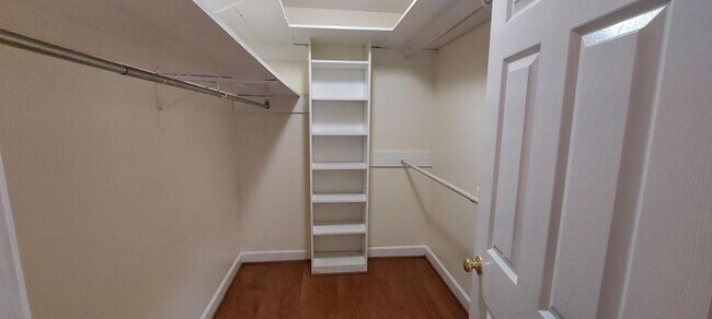 Foto del edificio - 1151 Sherwood Dr