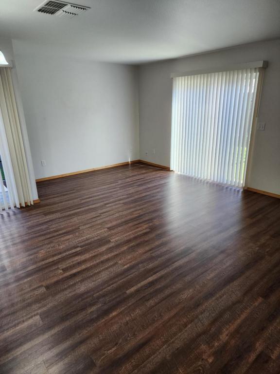 Foto del edificio - 357 NE Cooper Ln