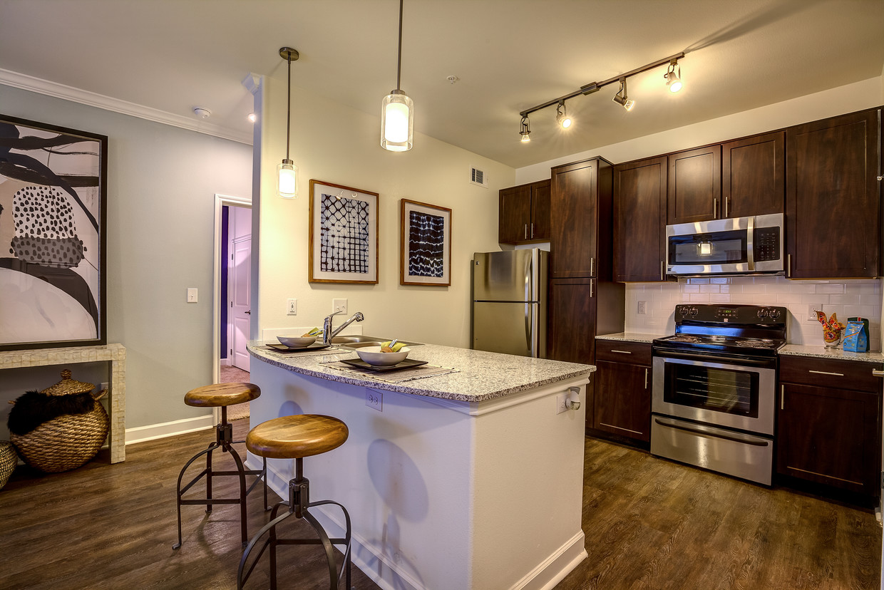 THE RESIDENCE AT GATEWAY VILLAGE Apartments - Denison, TX | Apartments.com