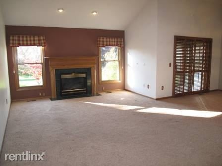 Building Photo - 43639 Inglenook Ct