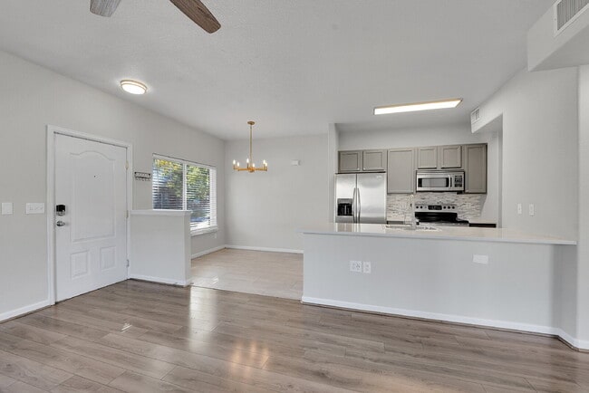 Foto del edificio - $1,750.00, 1 Bedroom, 1 Bathroom, Condo in Arvada with Washer and Dryer!