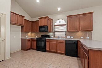 Building Photo - 8734 Auburn Mane Dr