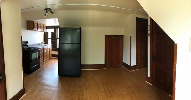 Cocina y comedor - Unidad 2 - 195 S Highland St