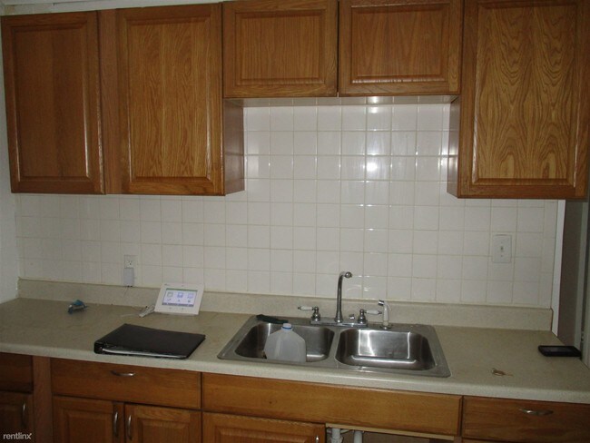 Foto del edificio - 7292 Orchard Ave