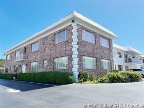 Building Photo - 310 S Cypress Rd