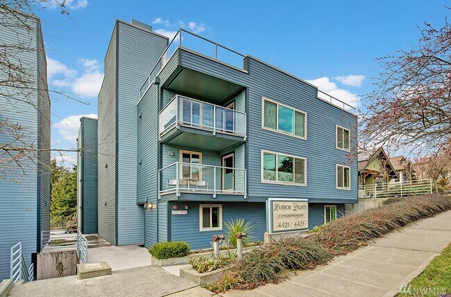 Foto del edificio - 4425 Greenwood Ave N