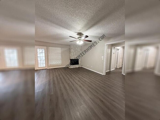 Foto del edificio - 1003 Cambridge Dr