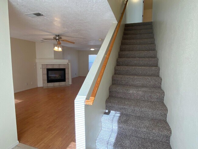 Foto del edificio - 8312 Rancho Paraiso NW