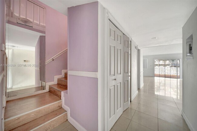 Foto del edificio - 7031 NW 169th St