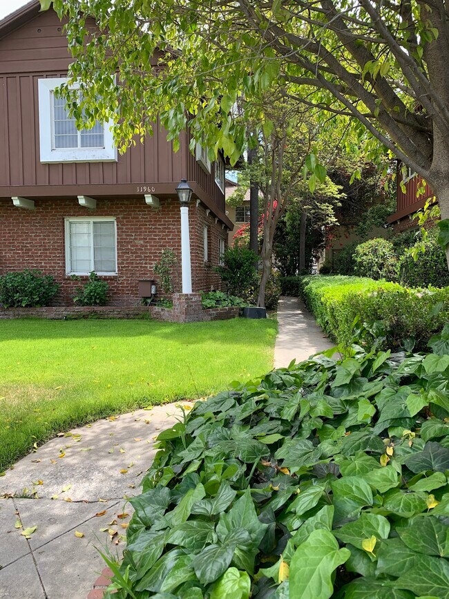 11960 Moorpark St Unit 6, Studio City, CA 91604 Apartments 11960