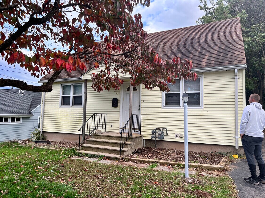 38 Biltmore St, New Britain, CT 06053 House Rental in New Britain, CT