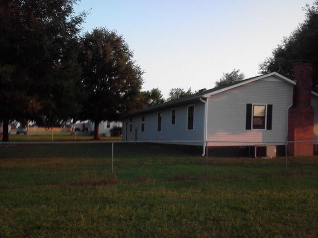 Foto del edificio - 20556 Johnson Rd