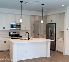 Building Photo - 2628 S Voyager Dr