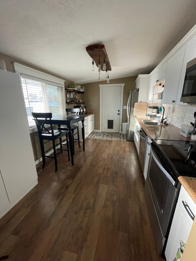 Foto del edificio - 1056 N Madison Ave