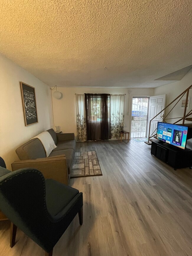 Building Photo - 2929 Okell Dr