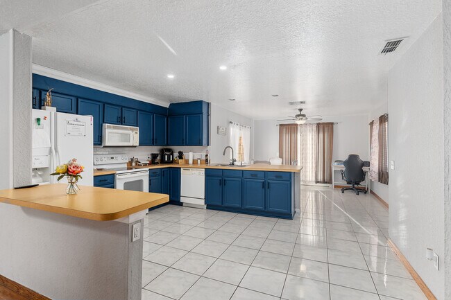 Foto del edificio - 8 Spring Trl