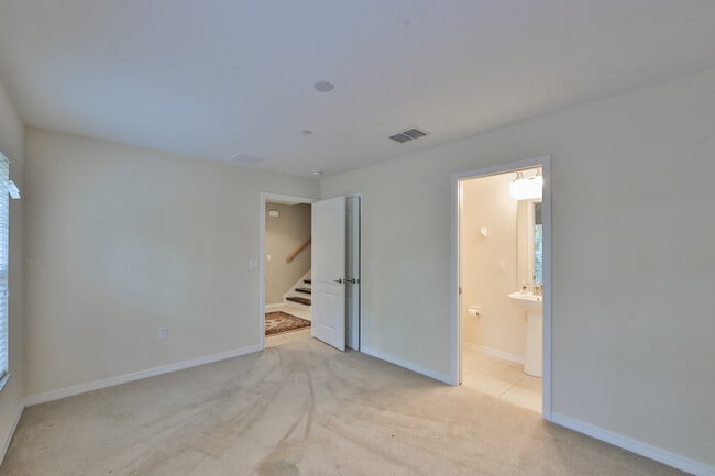 Building Photo - 10144 Arbor Run Dr