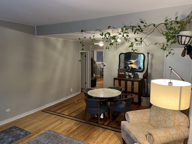 Foto del edificio - 4128 N Lincoln Ave