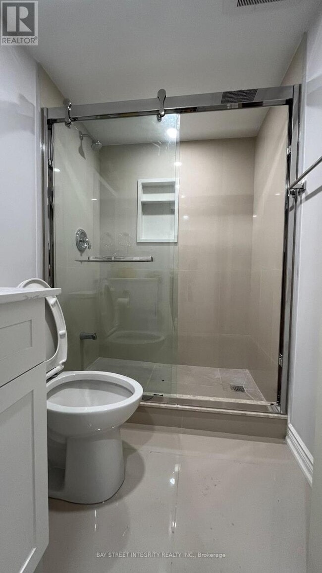 Building Photo - 272 Epsom Downs Dr