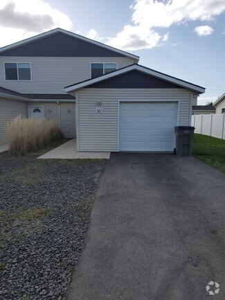 Building Photo - 5209 E Upriver Dr