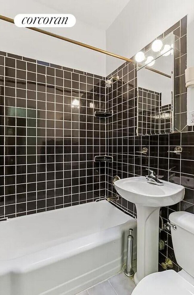 Foto del edificio - 220 E 87th St