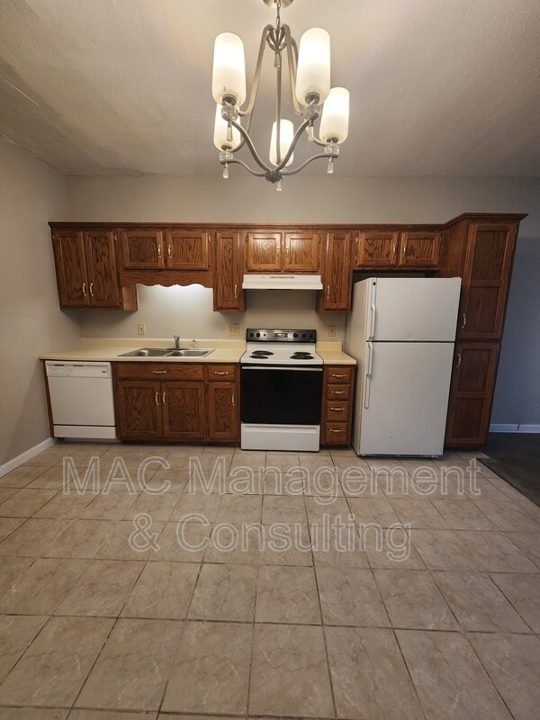 Foto del edificio - 978 N Franklin Ave