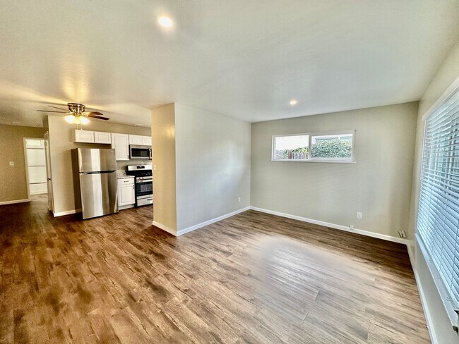 Building Photo - 6131-6133 Horton Drive