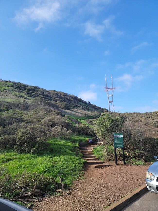 Building Photo - 45 Crestline Dr