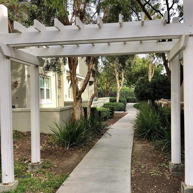 Walkway to Entry - 1800 E Lakeshore Dr