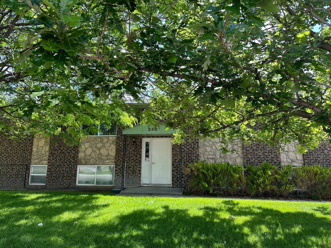 Primary Photo - 240 Margaret Dr