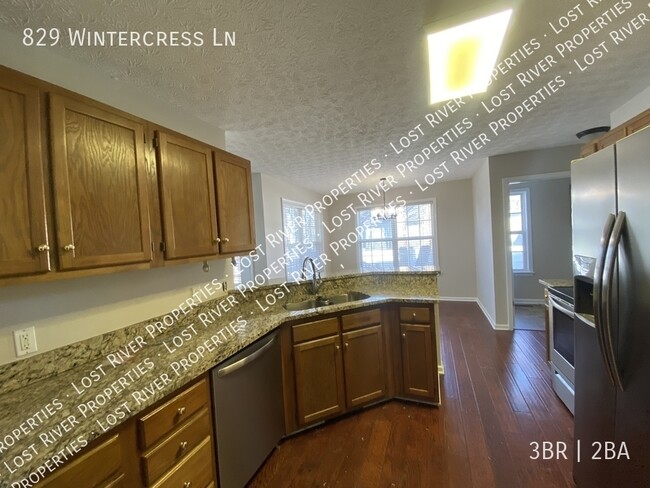 Foto del edificio - 829 Wintercress Ln