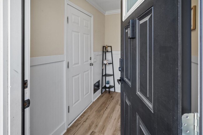 Foto del edificio - 3 Bedroom Townhome Across from Richmond Hill Golf Club