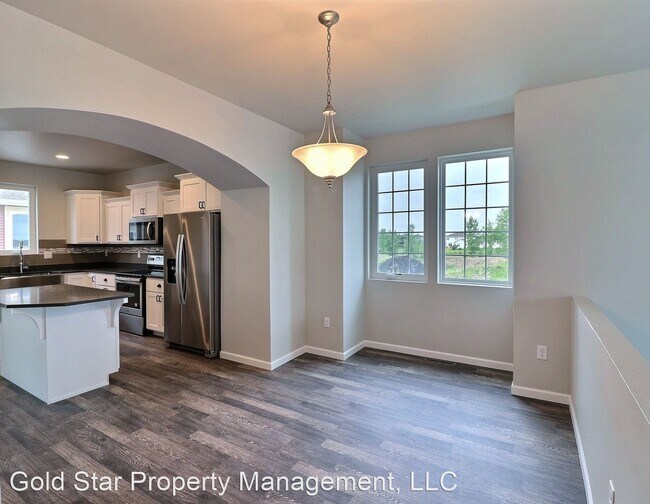 Building Photo - 4 br, 2.5 bath House - 503D 33rd Way