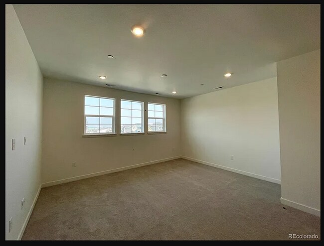 Foto del edificio - Beautiful Home with a In Law Suit