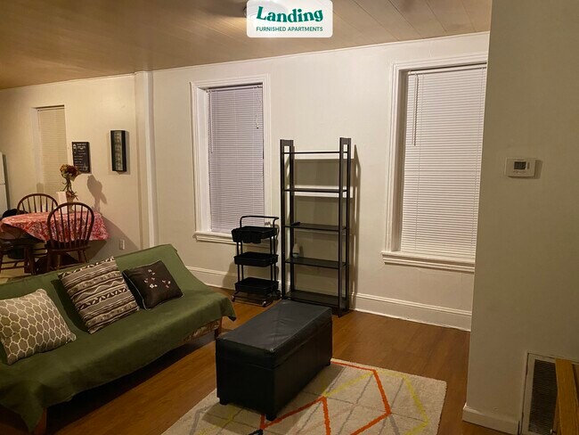 Foto del edificio - 4818 Longshore Ave