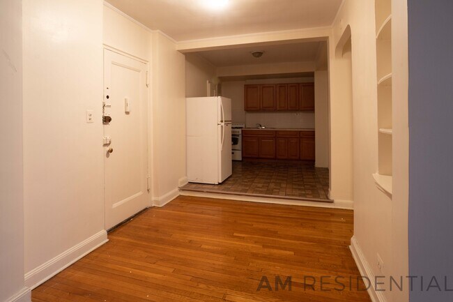 Building Photo - 1620 Avenue I